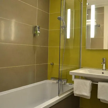 Mercure La Cite 4*
