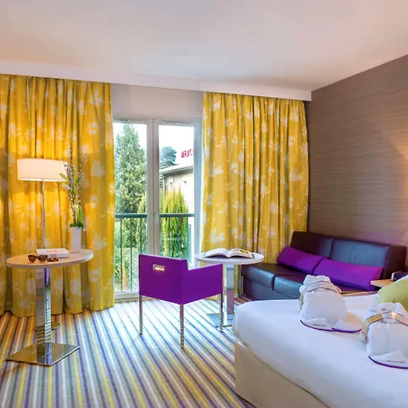 Mercure La Cite 4*