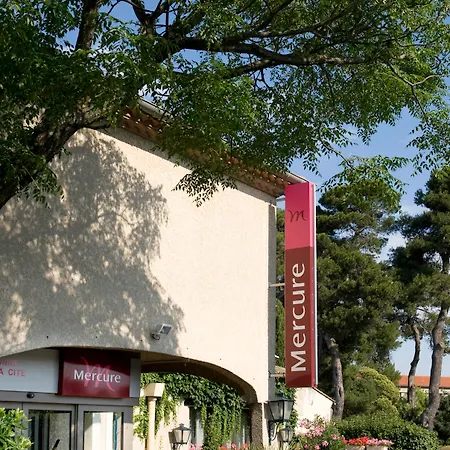 Mercure La Cite 4*