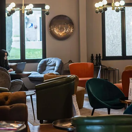 Отель Mercure La Cite