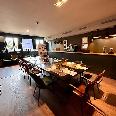 Otel Mercure La Cite 4*