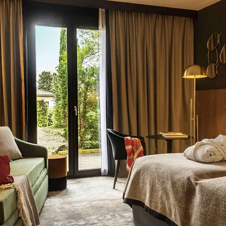 Mercure La Cite 4*