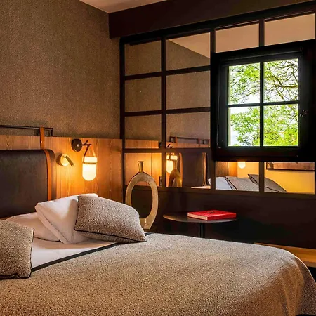 ホテル Mercure La Cite 4*