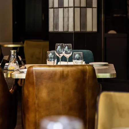 Mercure La Cite ホテル 4*