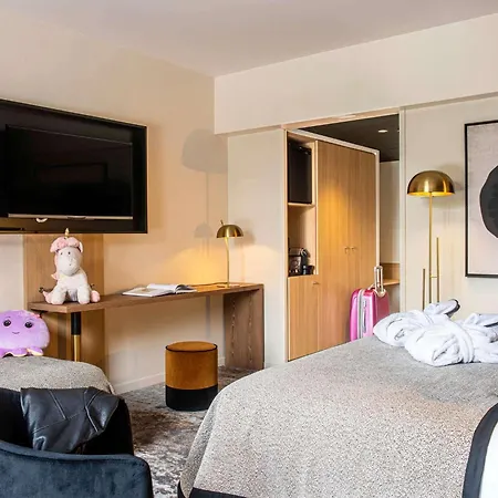 호텔 Mercure La Cite 4*
