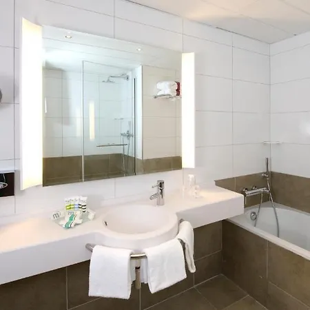 Mercure La Cite فندق