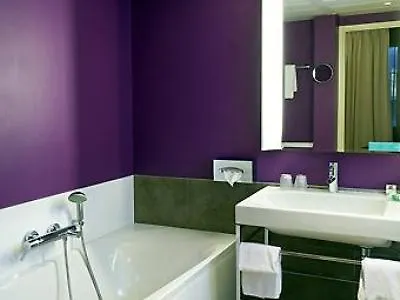 Mercure La Cite מלון