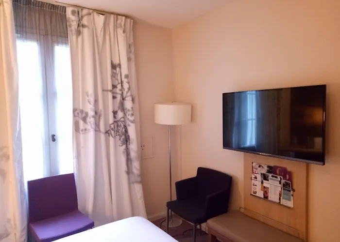 Mercure La Cité 4*