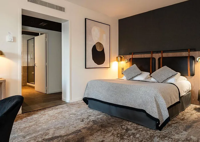 Mercure La Cite Otel 4*